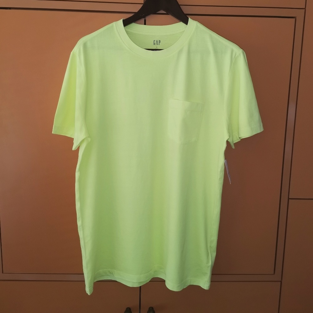 GAP Factory Original Pocket T-Shirt - NWT (M)